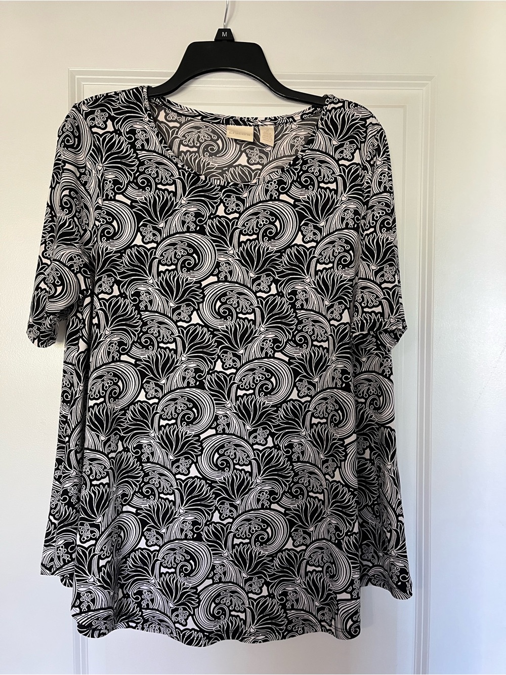 Chico’s. Women’s Black & White Patterned V-Neck Top